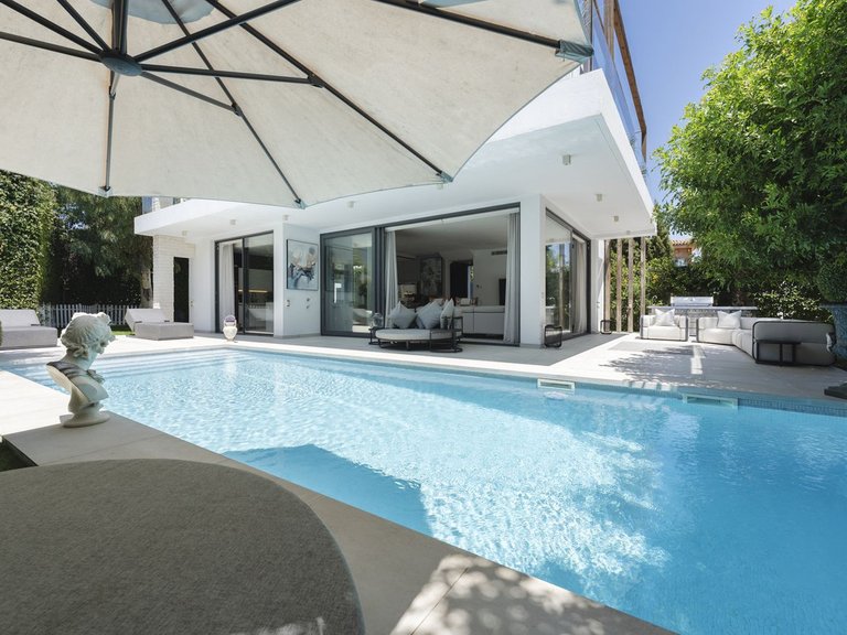 Villa for Sale in Estepona, Malaga 8