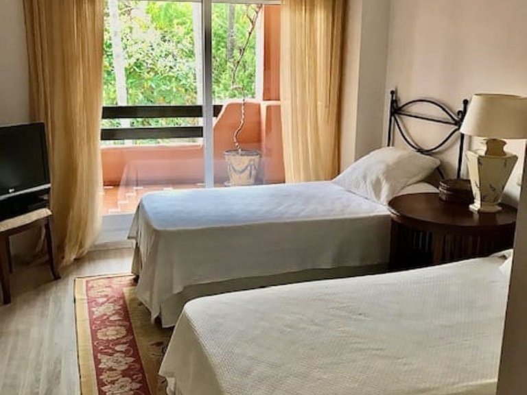 Apartment for Sale in Guadalmina Baja, Malaga 9