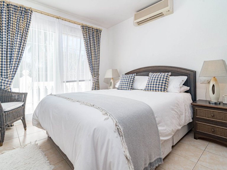 Villa for Sale in Calahonda, Malaga 17