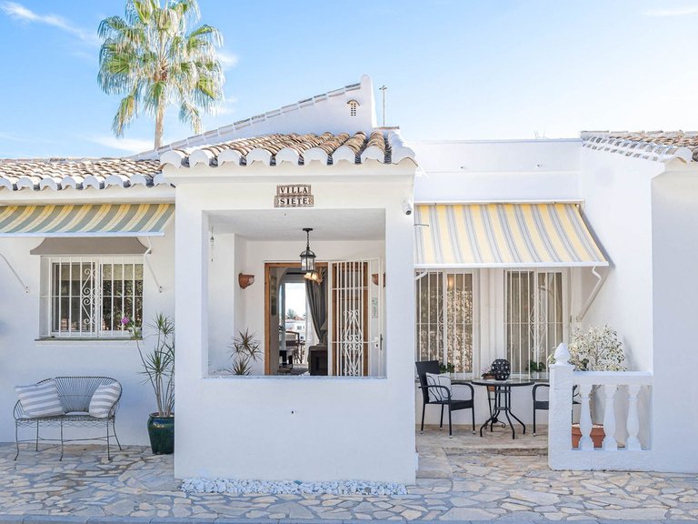Villa for Sale in Calahonda, Malaga 3
