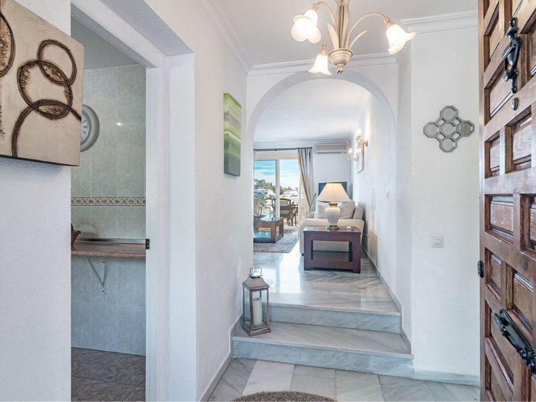 Villa for Sale in Calahonda, Malaga 32