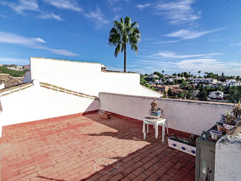 Villa for Sale in Calahonda, Malaga 40