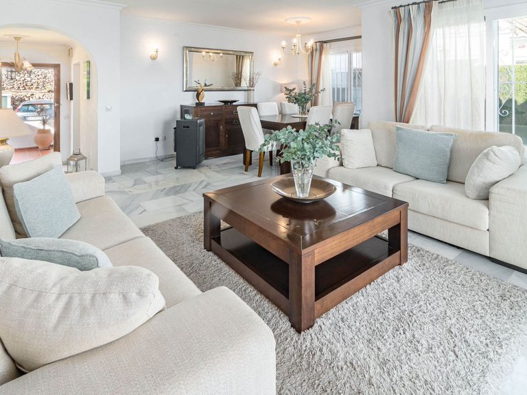 Villa for Sale in Calahonda, Malaga 6