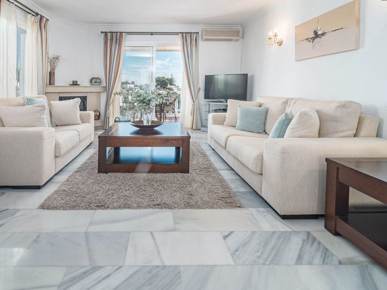 Villa for Sale in Calahonda, Malaga 7