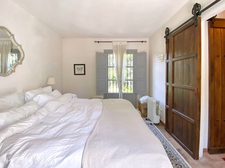 Villa for Sale in Marbella, Malaga 28