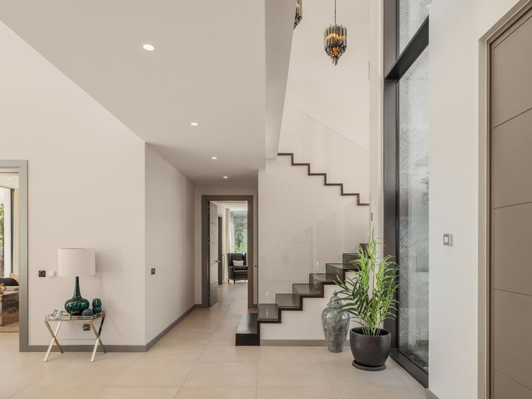Villa for Sale in El Madroñal, Malaga 19