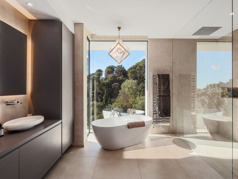 Villa for Sale in El Madroñal, Malaga 22