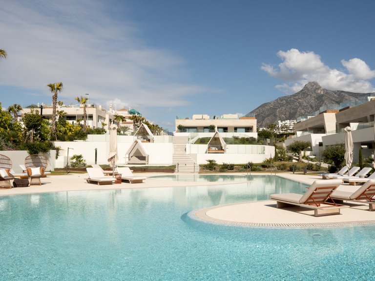Apartment for Sale in The Golden Mile, Malaga 26