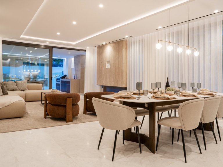 Apartment for Sale in The Golden Mile, Malaga 33