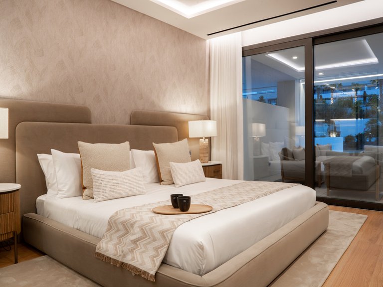 Apartment for Sale in The Golden Mile, Malaga 35