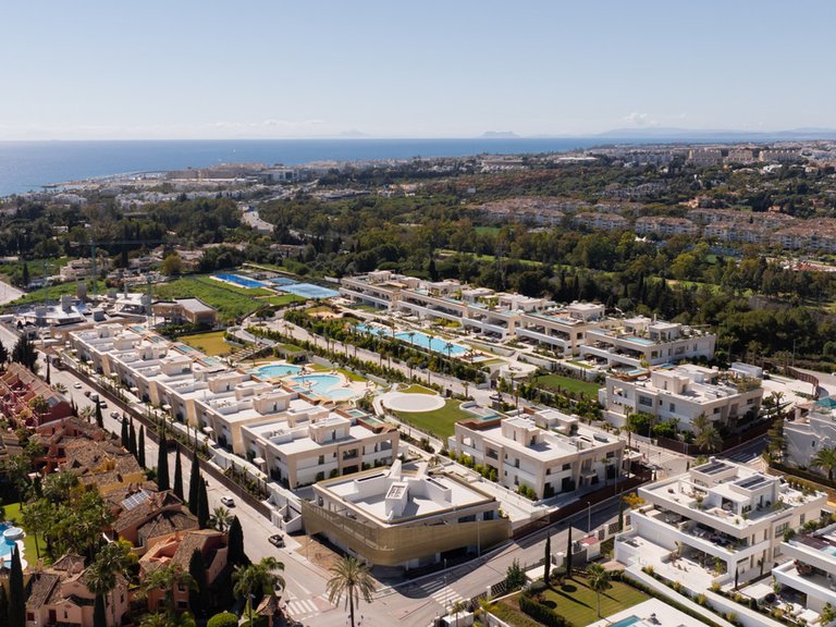 Apartment for Sale in The Golden Mile, Malaga 40