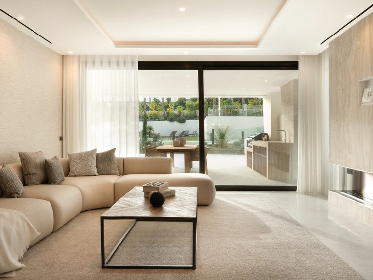Apartment for Sale in The Golden Mile, Malaga 6