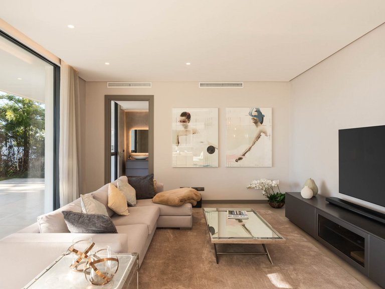 Villa for Sale in El Madroñal, Malaga 14