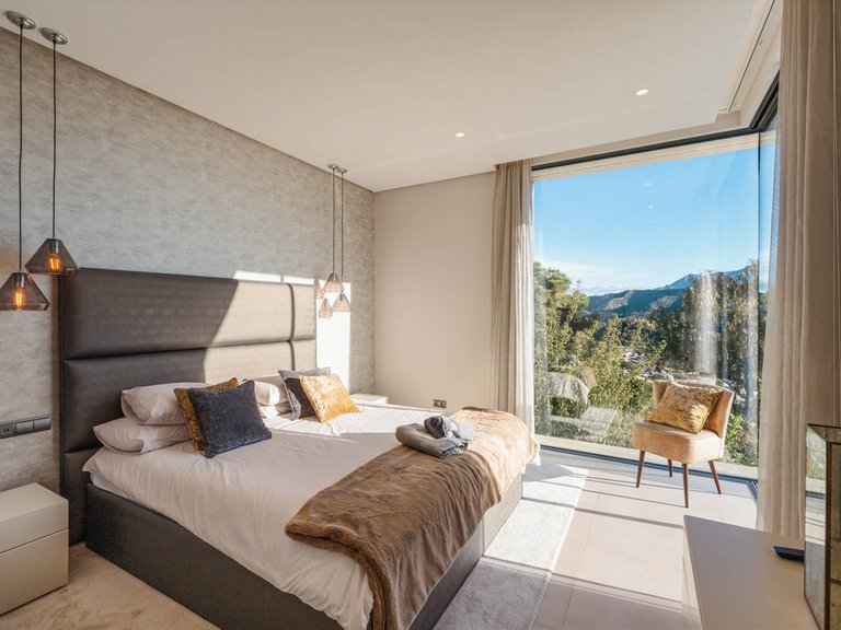 Villa for Sale in El Madroñal, Malaga 24