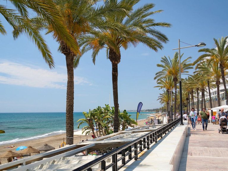 Apartment for Sale in Marbella, Malaga 37