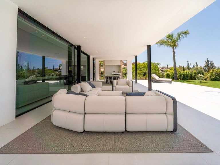 Villa for Sale in Nueva Andalucía, Malaga 10