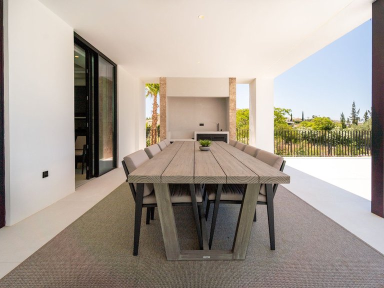 Villa for Sale in Nueva Andalucía, Malaga 12