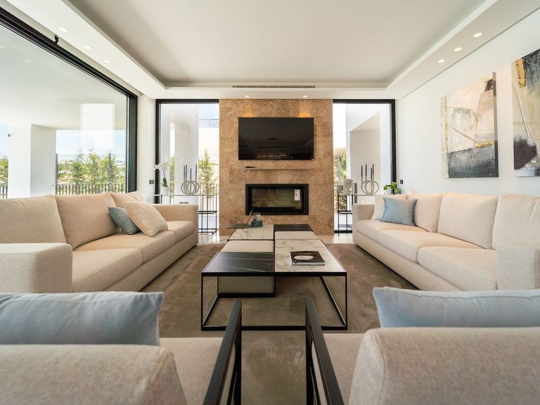 Villa for Sale in Nueva Andalucía, Malaga 16