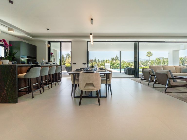 Villa for Sale in Nueva Andalucía, Malaga 20