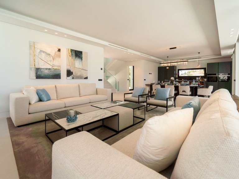 Villa for Sale in Nueva Andalucía, Malaga 21