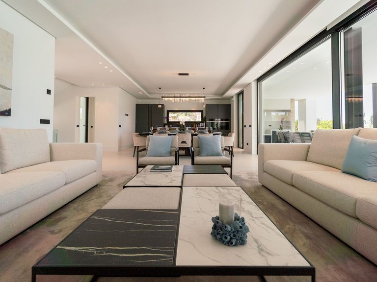 Villa for Sale in Nueva Andalucía, Malaga 22