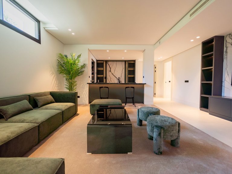 Villa for Sale in Nueva Andalucía, Malaga 63