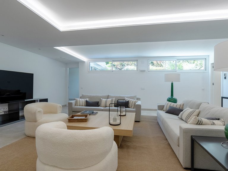 Villa for Sale in Marbella, Malaga 45