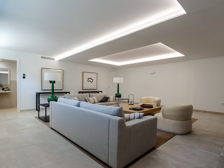Villa for Sale in Marbella, Malaga 48