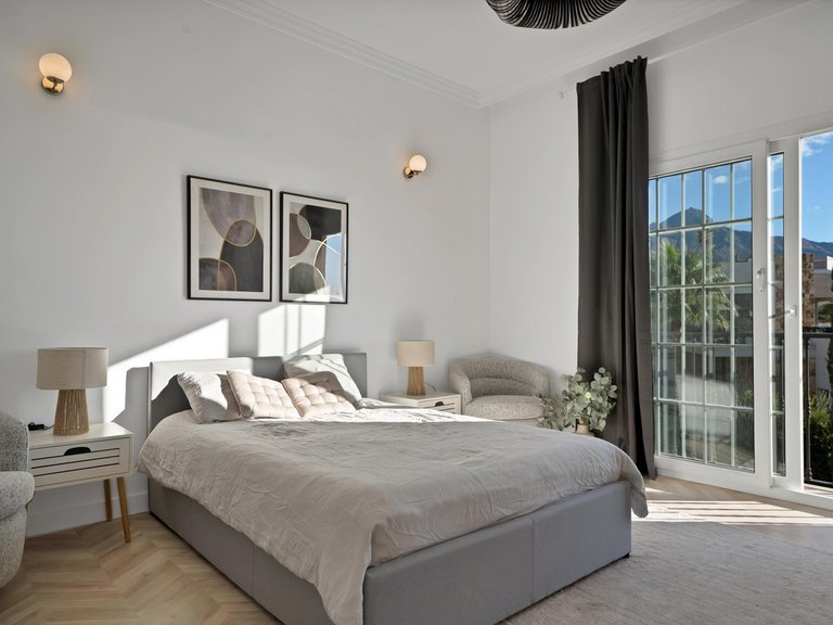 Villa for Sale in Marbella, Malaga 11