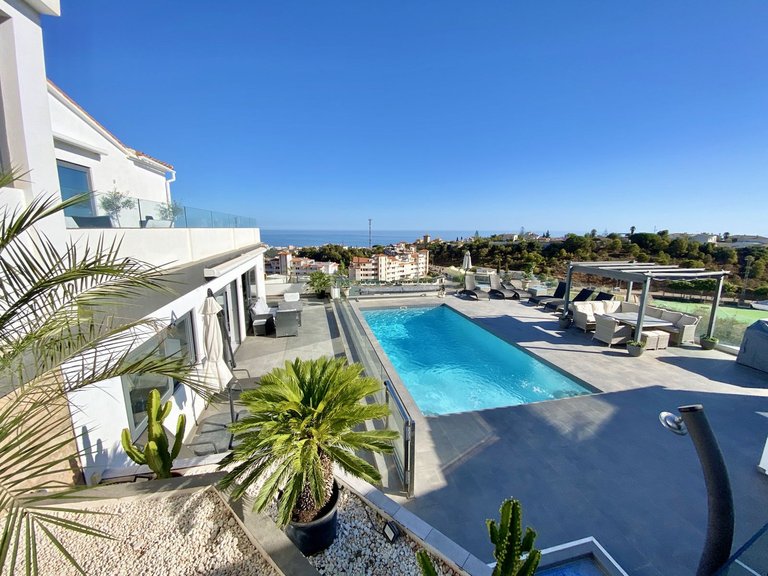 Villa for Sale in Benalmadena Pueblo, Malaga 4