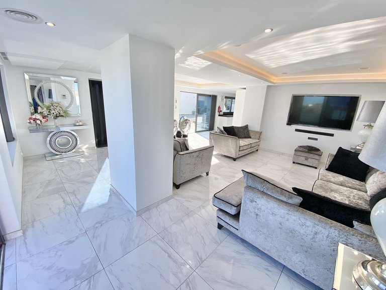 Villa for Sale in Benalmadena Pueblo, Malaga 7