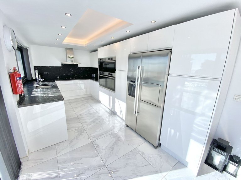 Villa for Sale in Benalmadena Pueblo, Malaga 8