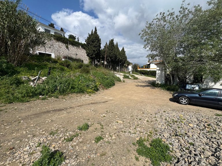 Plot for Sale in Puerto Banús, Malaga 16