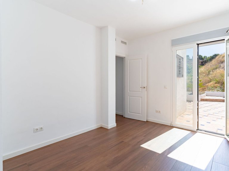 Villa for Sale in Estepona, Malaga 6