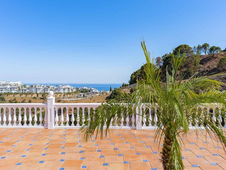 Villa for Sale in Estepona, Malaga 7