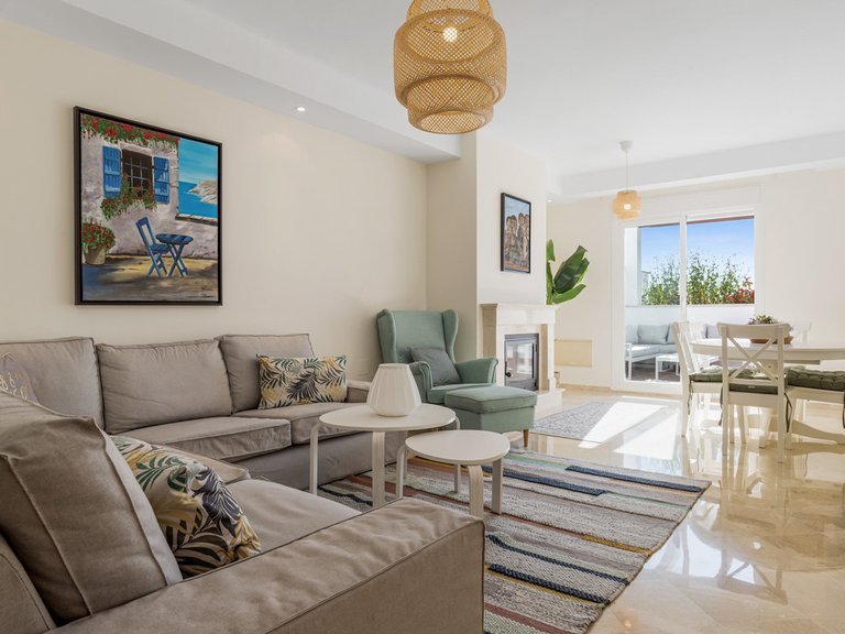 Apartment for Sale in Nueva Andalucía, Malaga 1