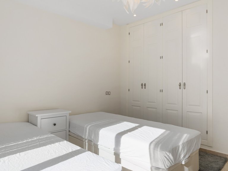 Apartment for Sale in Nueva Andalucía, Malaga 15