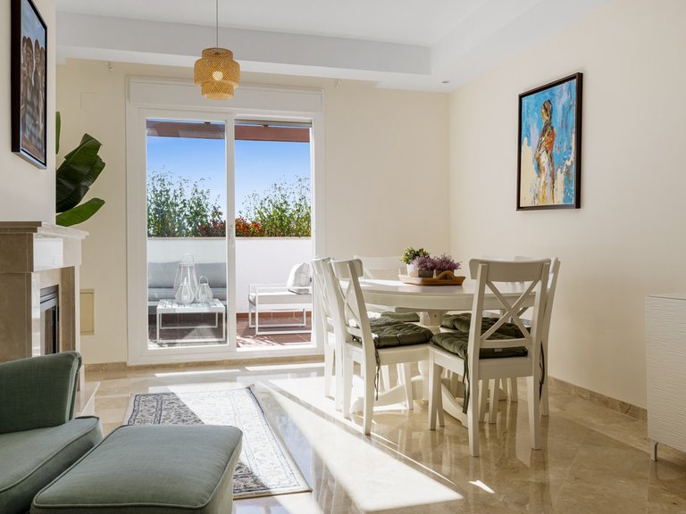 Apartment for Sale in Nueva Andalucía, Malaga 2