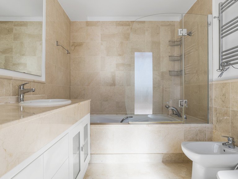 Apartment for Sale in Nueva Andalucía, Malaga 7