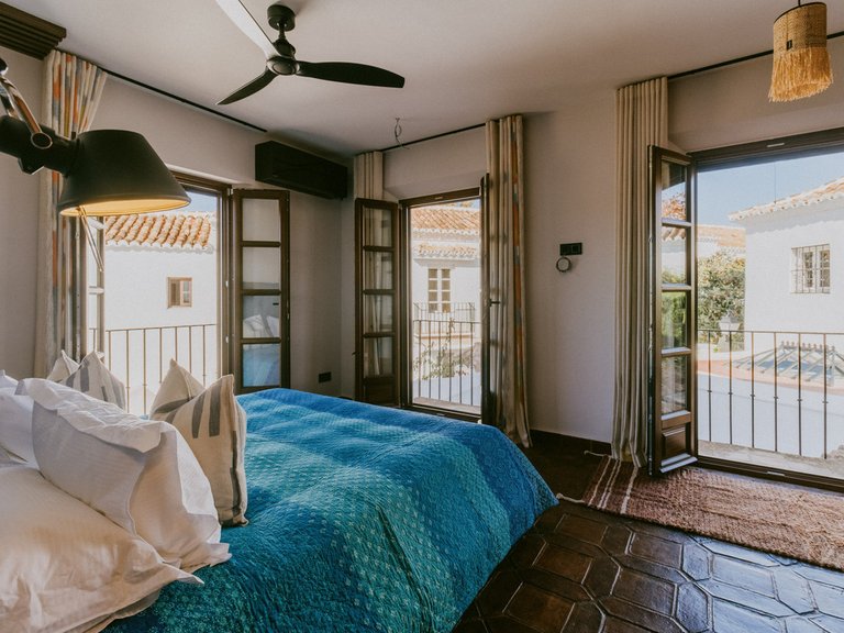 Villa for Sale in The Golden Mile, Malaga 15