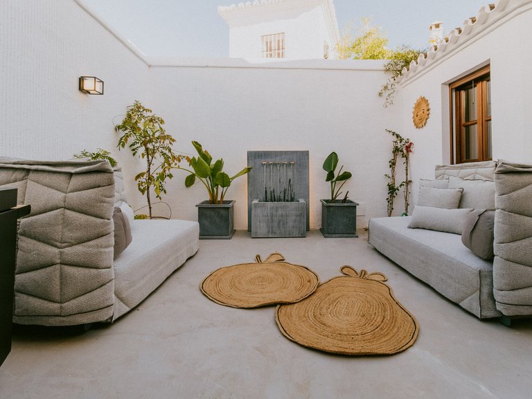 Villa for Sale in The Golden Mile, Malaga 8