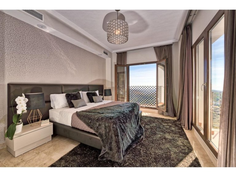 Villa for Sale in Benahavís, Malaga 20
