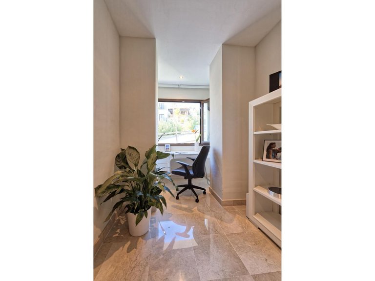 Villa for Sale in Benahavís, Malaga 26