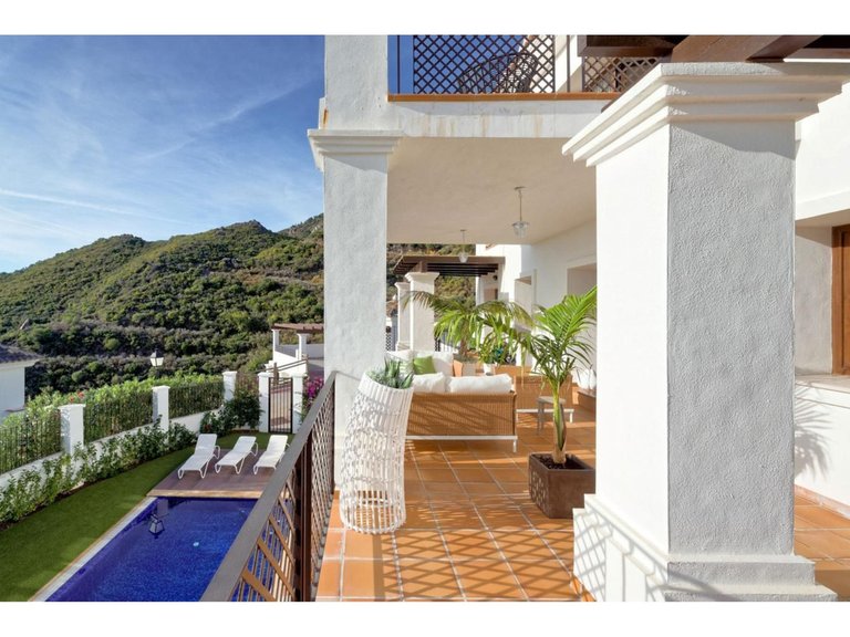 Villa for Sale in Benahavís, Malaga 28