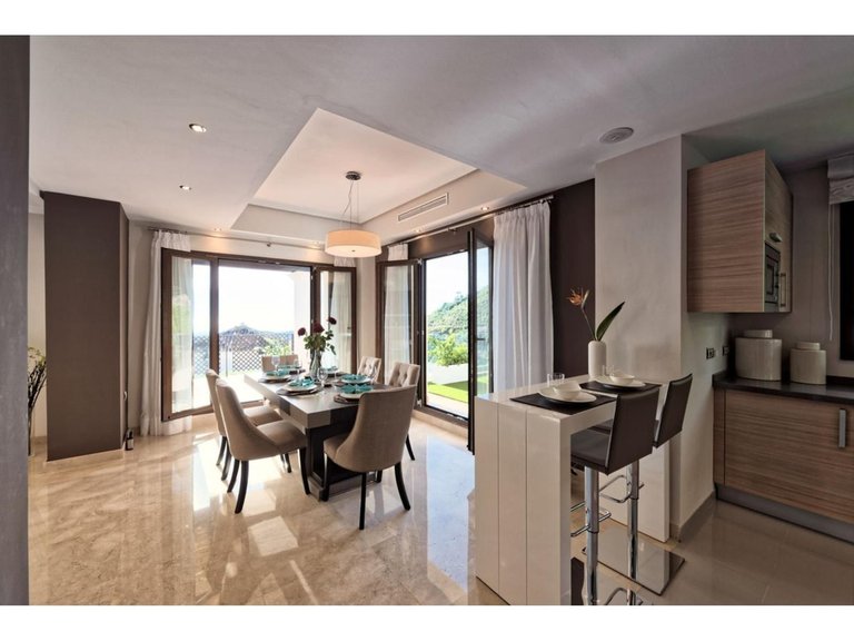 Villa for Sale in Benahavís, Malaga 3