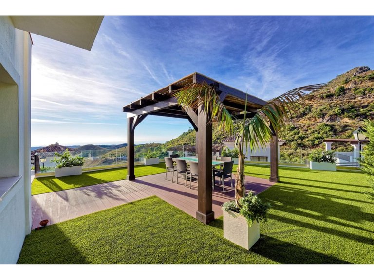 Villa for Sale in Benahavís, Malaga 34