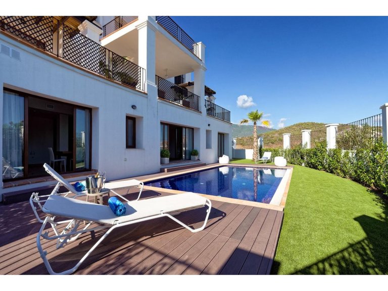Villa for Sale in Benahavís, Malaga 40