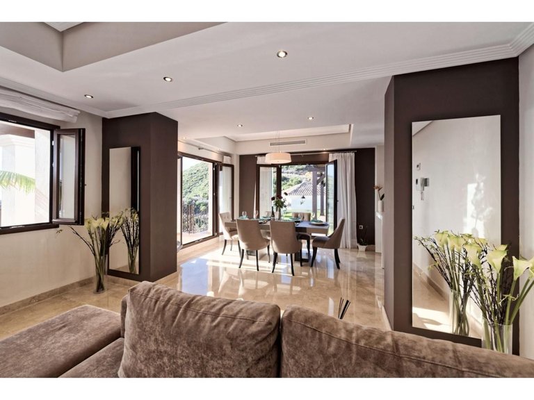 Villa for Sale in Benahavís, Malaga 44
