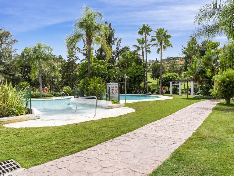 Apartment for Sale in Calanova Golf, Malaga 23