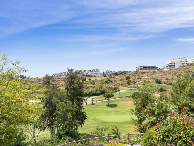 Apartment for Sale in Calanova Golf, Malaga 30
